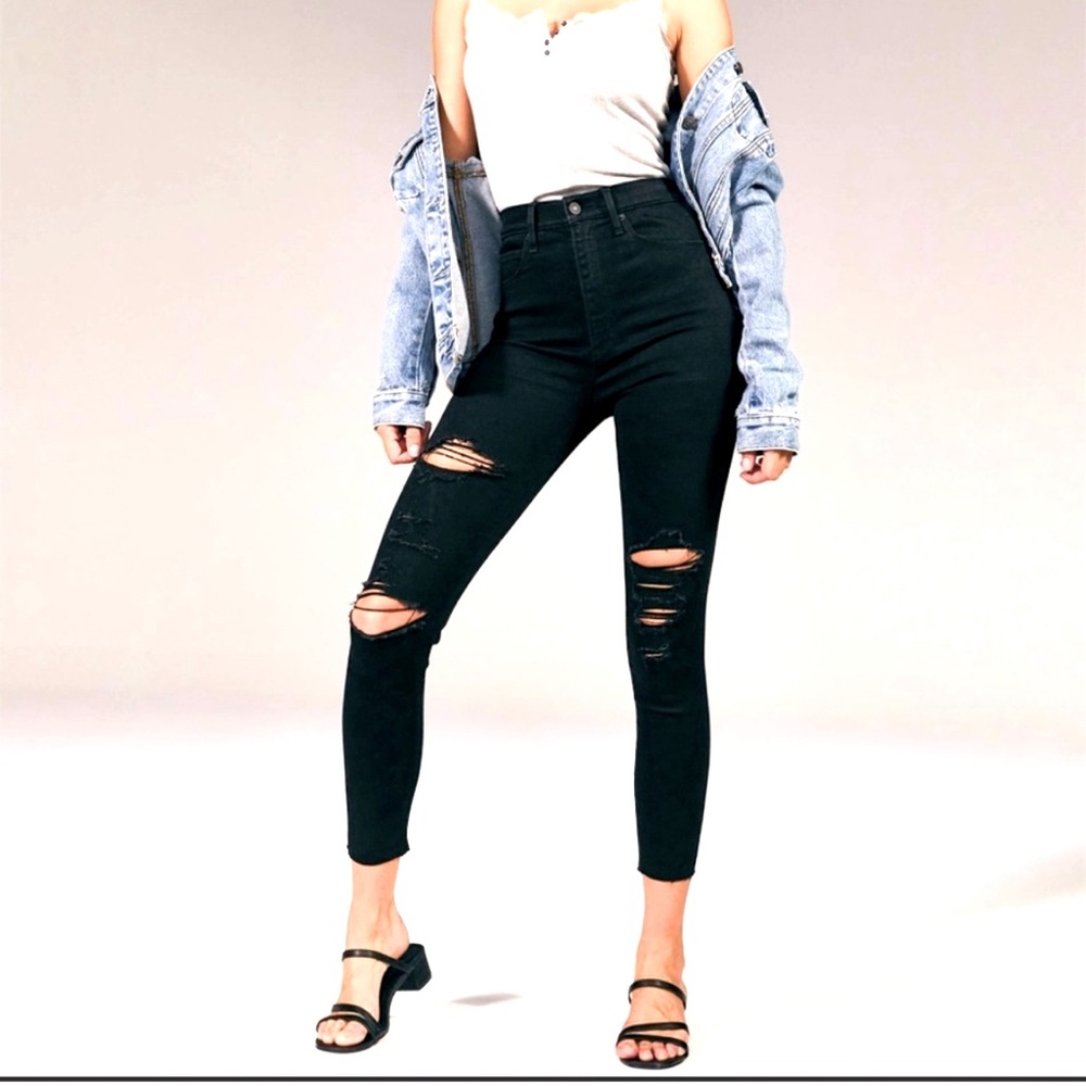 Abercrombie black ultra high rise skinny ankle